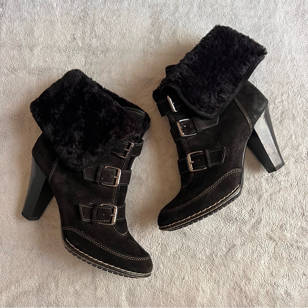 Sofft Skagen Suede Leather Shearling Lined Stacked Heel Buckle Boot Black Sz 9